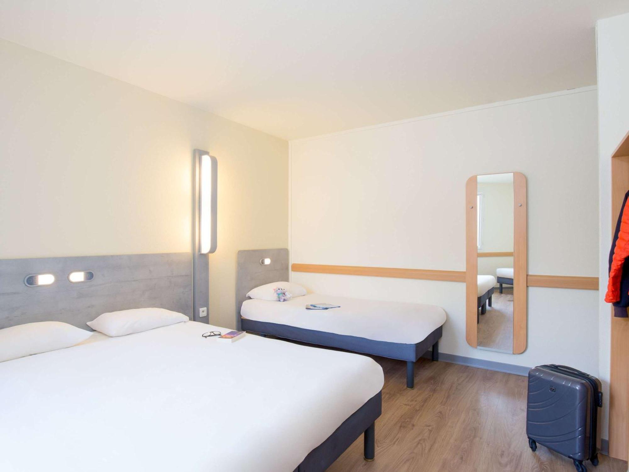 Ibis Budget Aubagne Paluds Agora Exteriör bild