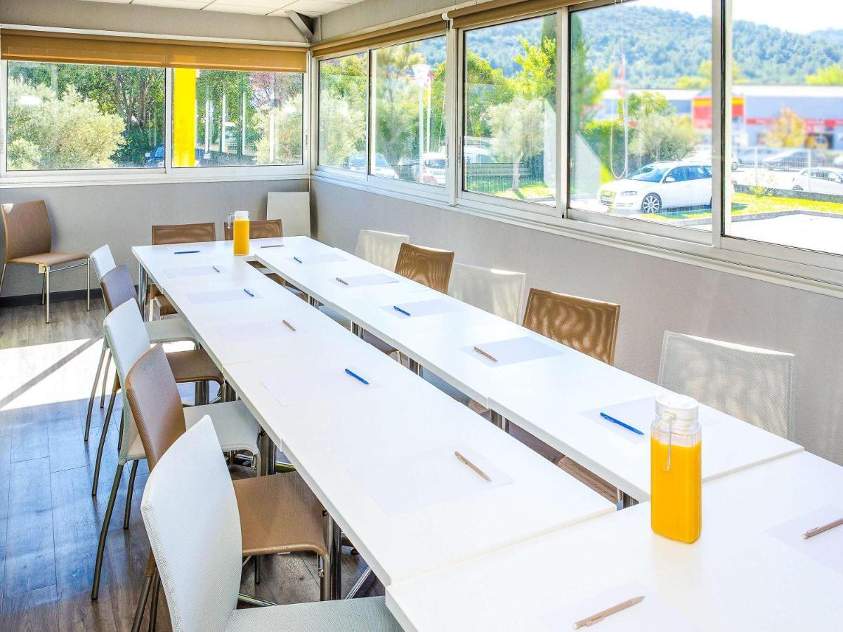 Ibis Budget Aubagne Paluds Agora Exteriör bild